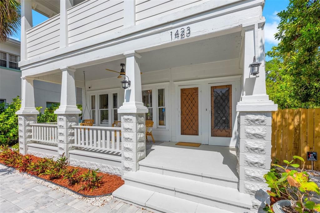 For Sale: $825,000 (4 beds, 0 baths, 2208 Square Feet)