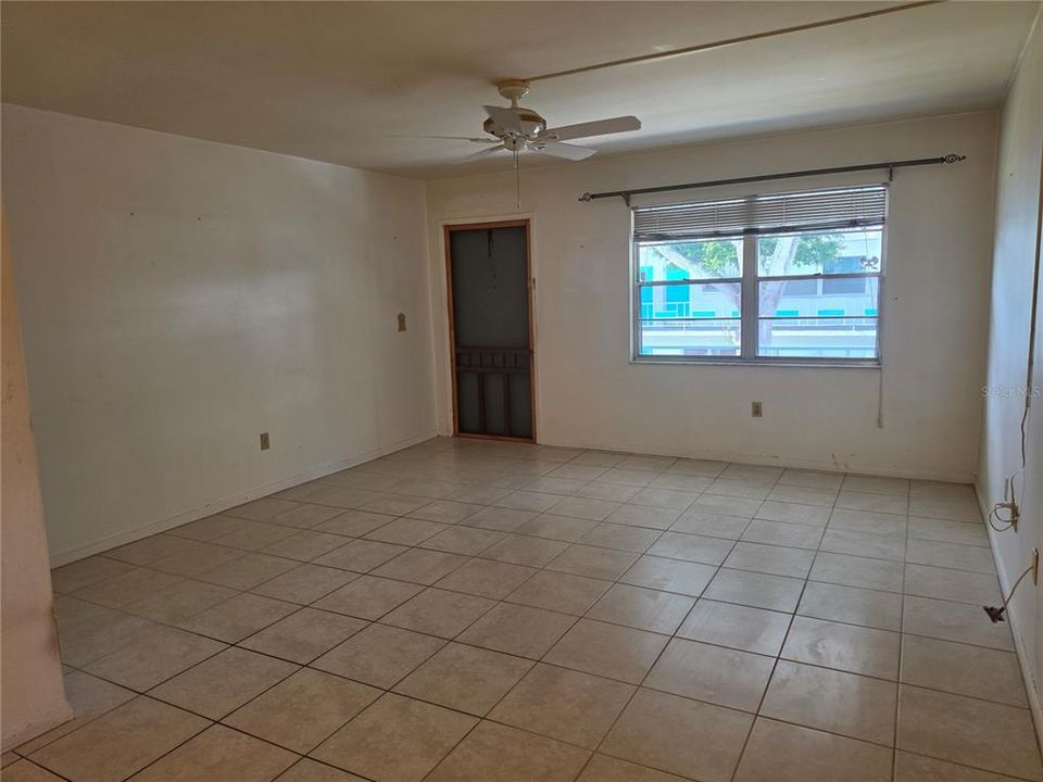 En Venta: $60,000 (2 camas, 1 baños, 890 Pies cuadrados)