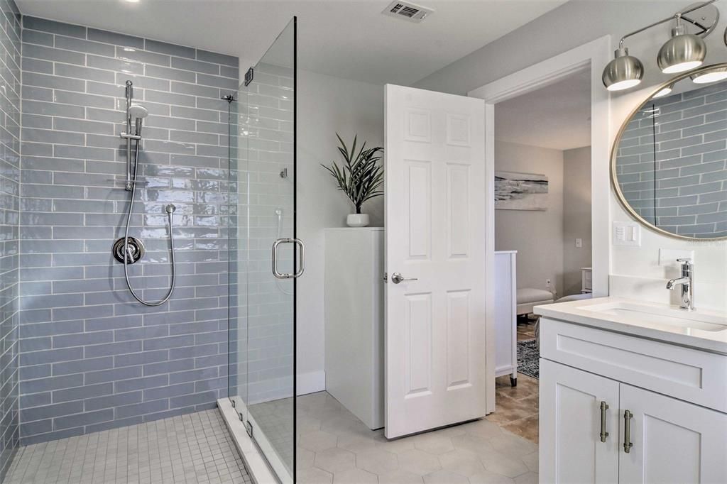 For Rent: $5,500 (3 beds, 1 baths, 1874 Square Feet)