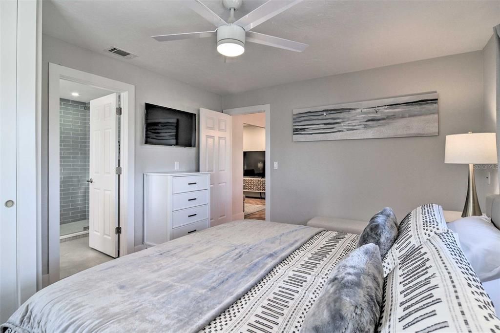For Rent: $5,500 (3 beds, 1 baths, 1874 Square Feet)