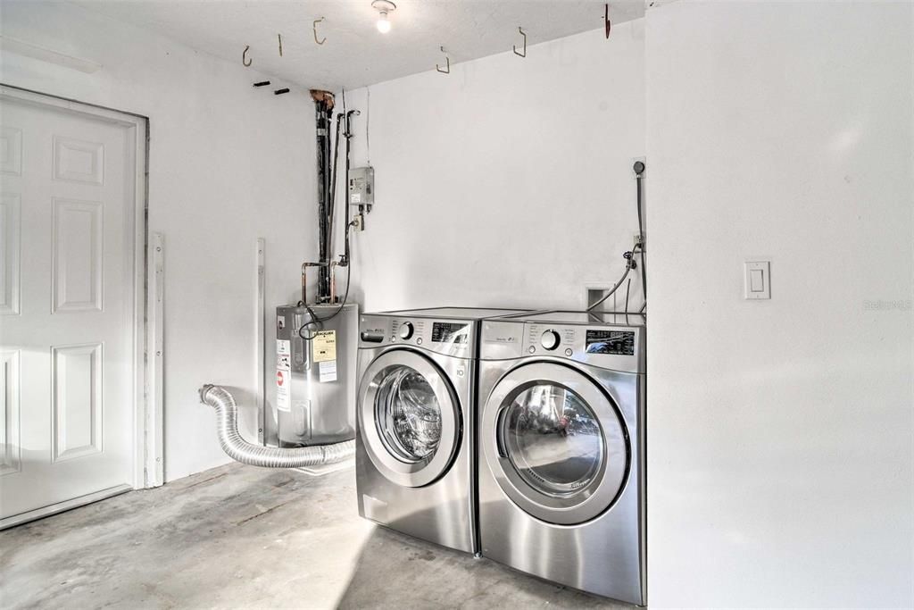 For Rent: $5,500 (3 beds, 1 baths, 1874 Square Feet)