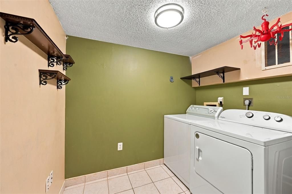 En Venta: $219,000 (2 camas, 2 baños, 1240 Pies cuadrados)