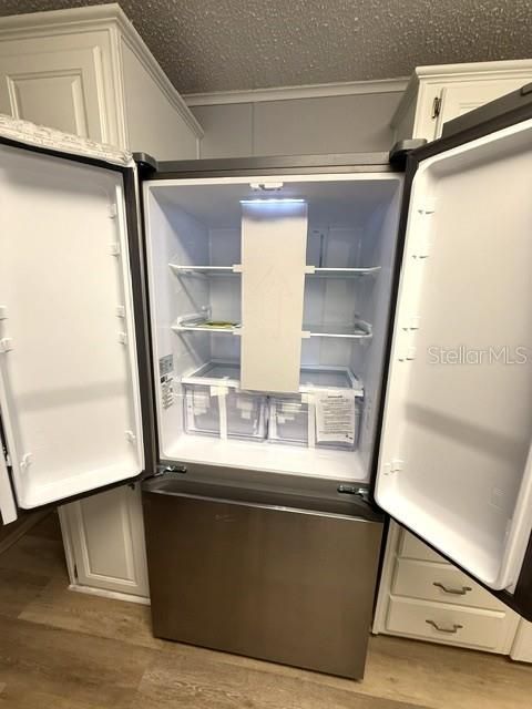 На продажу: $145,000 (2 спален, 2 ванн, 1023 Квадратных фут)