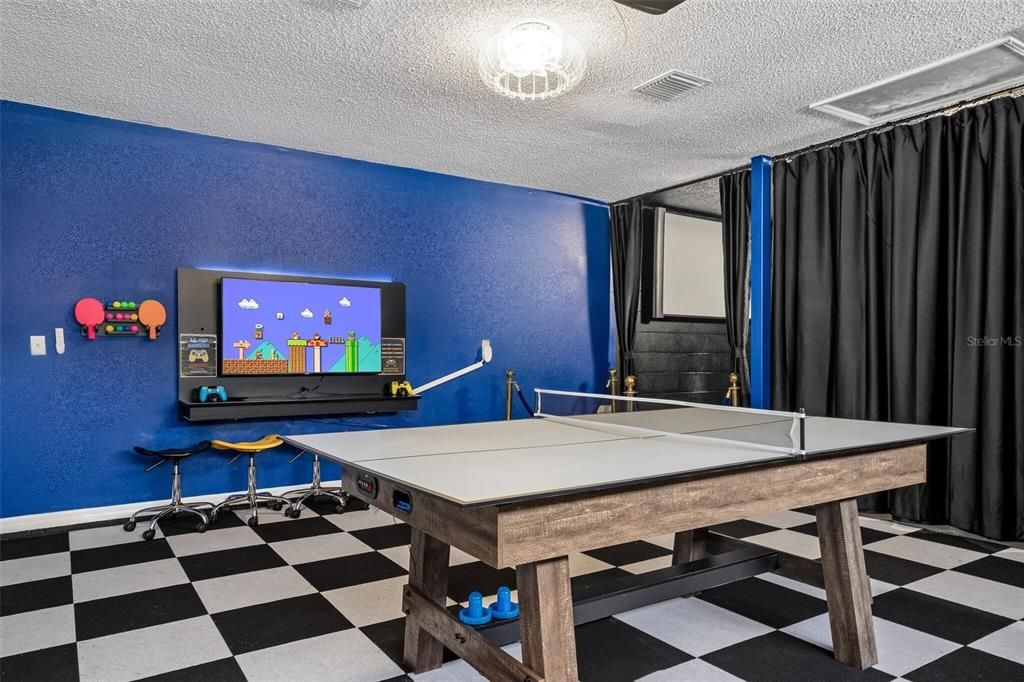 En Venta: $1,400,000 (7 camas, 4 baños, 3619 Pies cuadrados)