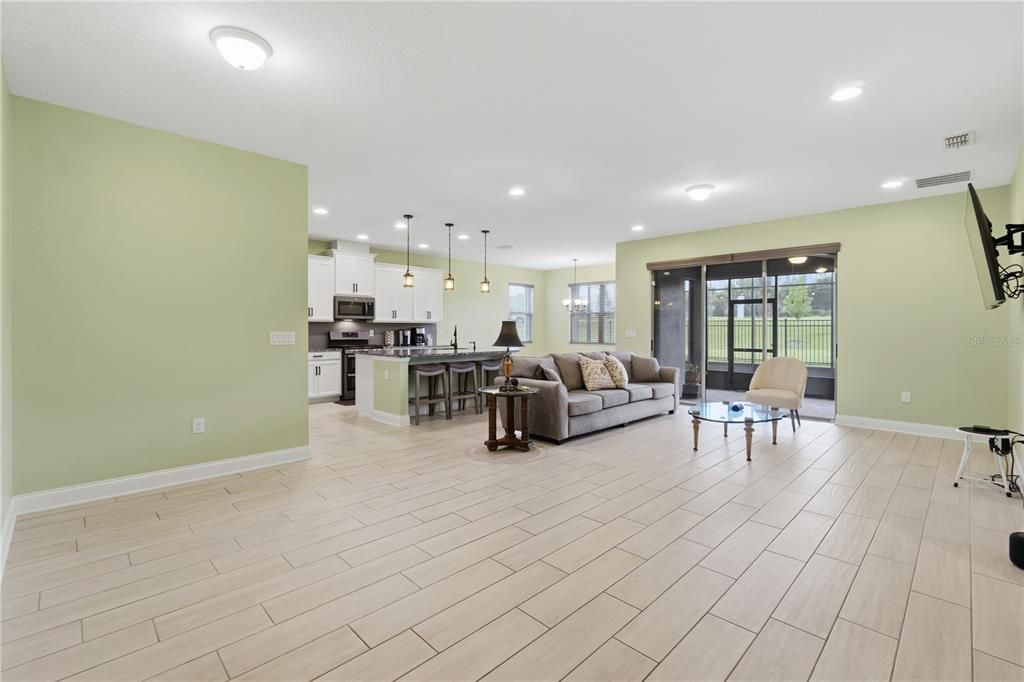 For Sale: $560,000 (4 beds, 3 baths, 2510 Square Feet)