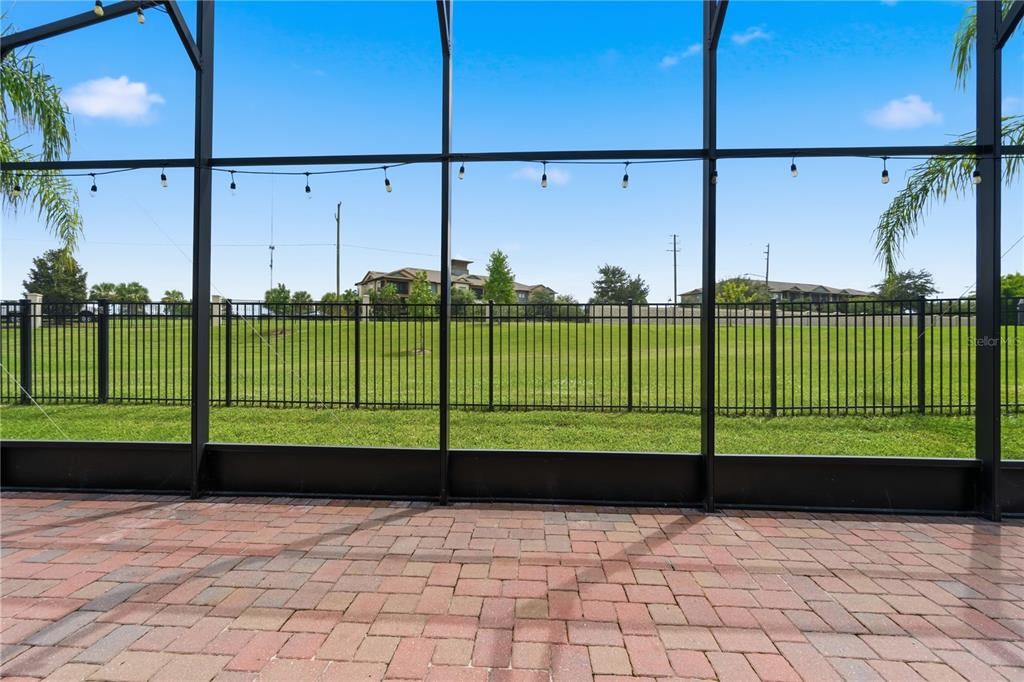 For Sale: $560,000 (4 beds, 3 baths, 2510 Square Feet)