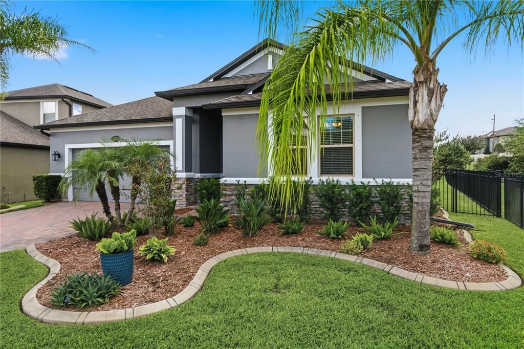 For Sale: $560,000 (4 beds, 3 baths, 2510 Square Feet)