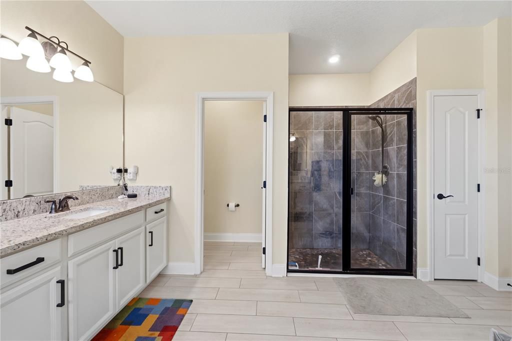 For Sale: $560,000 (4 beds, 3 baths, 2510 Square Feet)