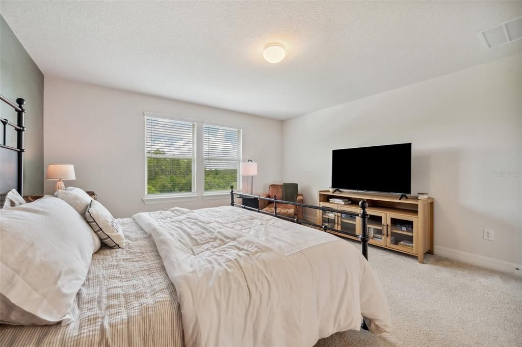 For Sale: $589,000 (5 beds, 3 baths, 2470 Square Feet)