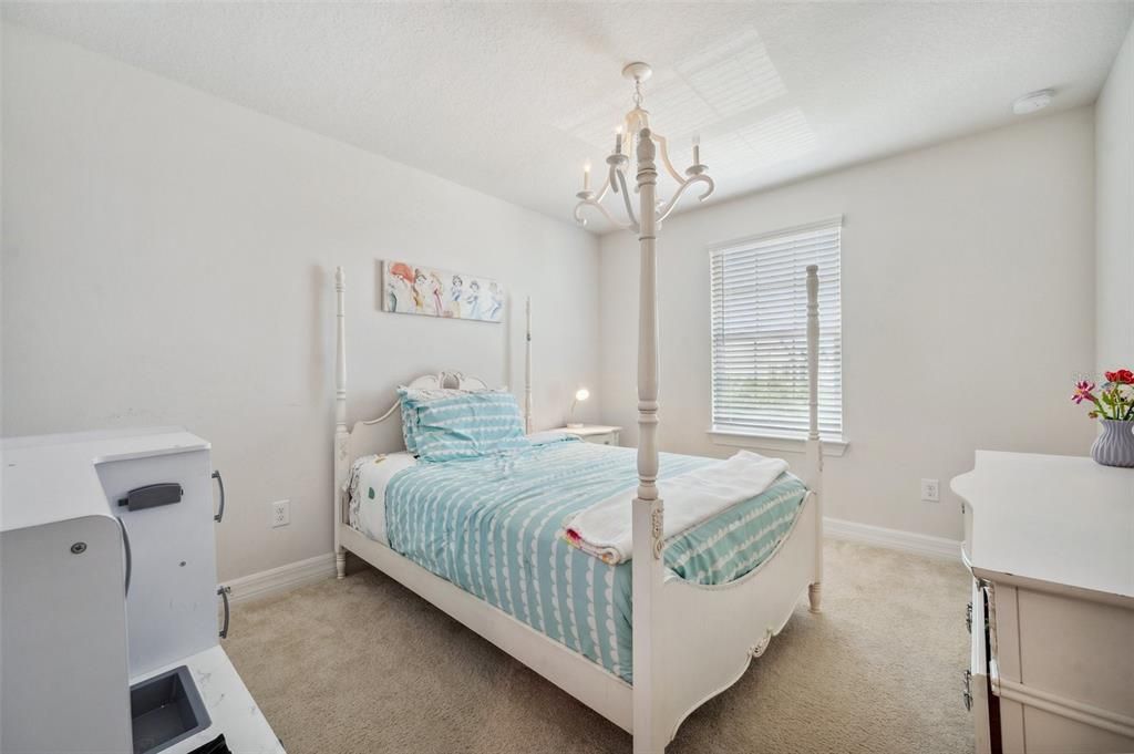 For Sale: $589,000 (5 beds, 3 baths, 2470 Square Feet)