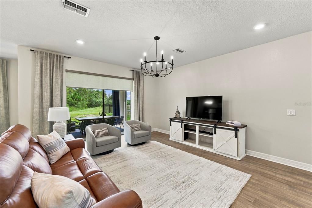 For Sale: $589,000 (5 beds, 3 baths, 2470 Square Feet)