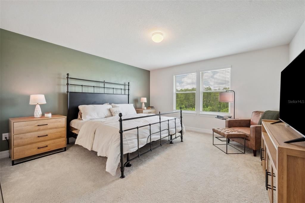 For Sale: $589,000 (5 beds, 3 baths, 2470 Square Feet)