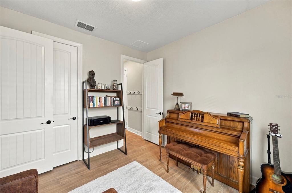 For Sale: $589,000 (5 beds, 3 baths, 2470 Square Feet)
