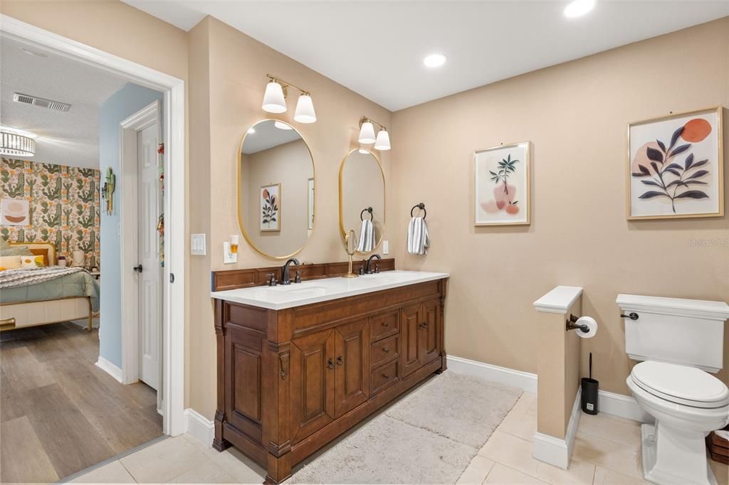 For Sale: $475,000 (3 beds, 2 baths, 1962 Square Feet)