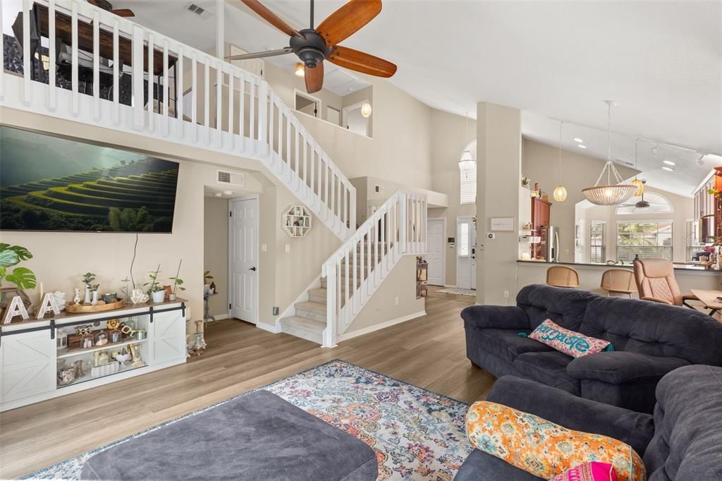 For Sale: $475,000 (3 beds, 2 baths, 1962 Square Feet)