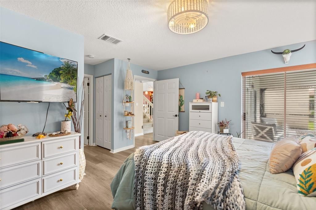 For Sale: $475,000 (3 beds, 2 baths, 1962 Square Feet)
