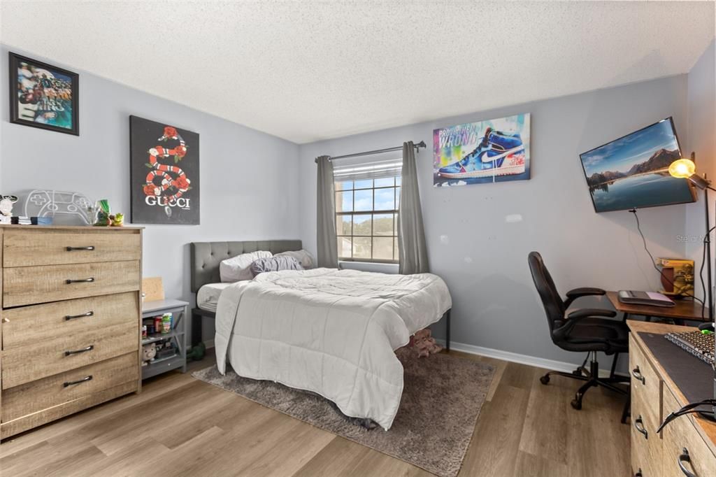 For Sale: $475,000 (3 beds, 2 baths, 1962 Square Feet)