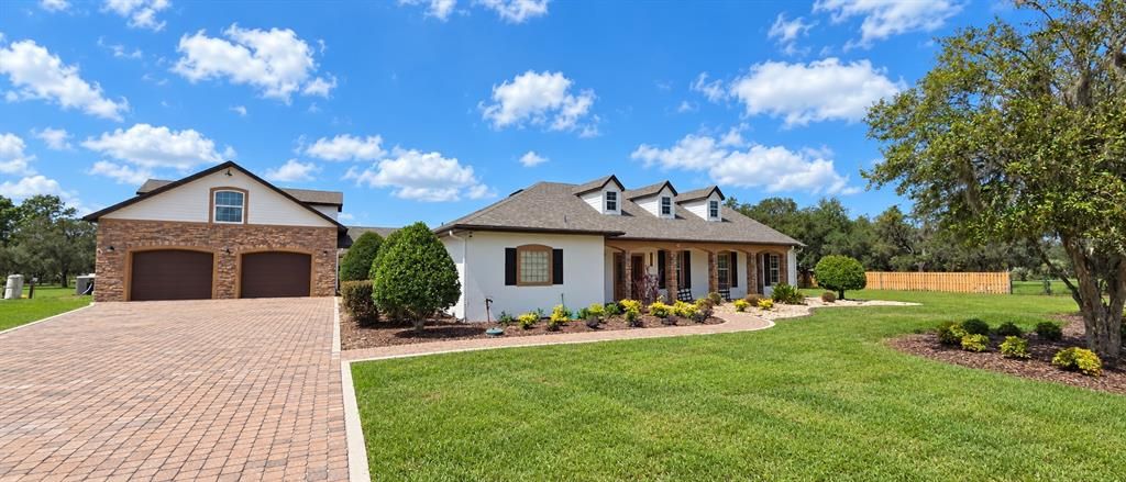 For Sale: $1,100,000 (5 beds, 4 baths, 4463 Square Feet)