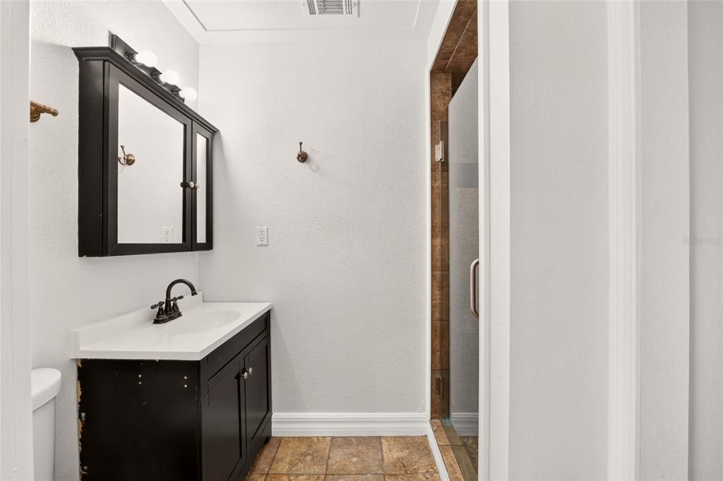 For Sale: $1,100,000 (5 beds, 4 baths, 4463 Square Feet)