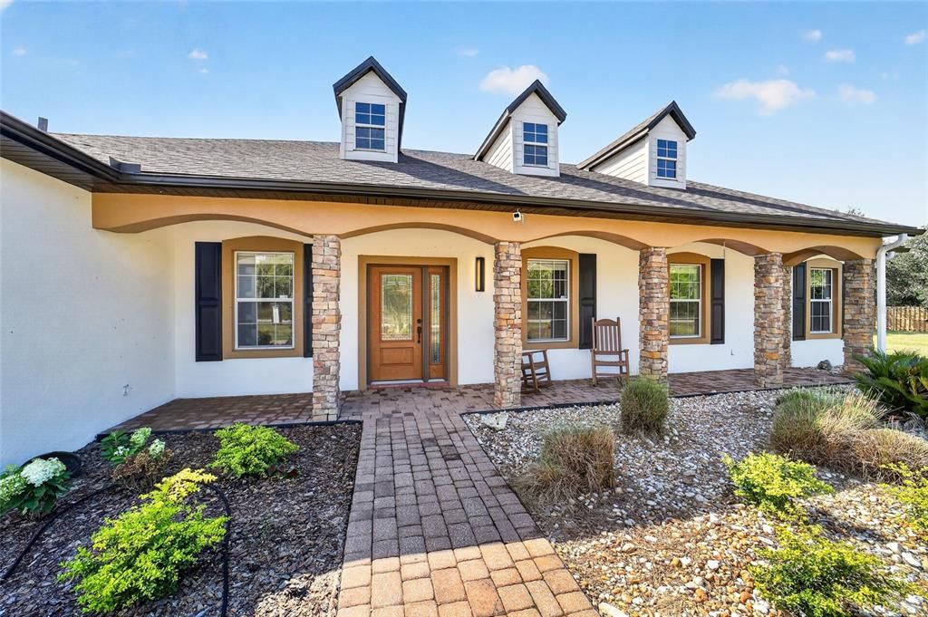 For Sale: $1,100,000 (5 beds, 4 baths, 4463 Square Feet)