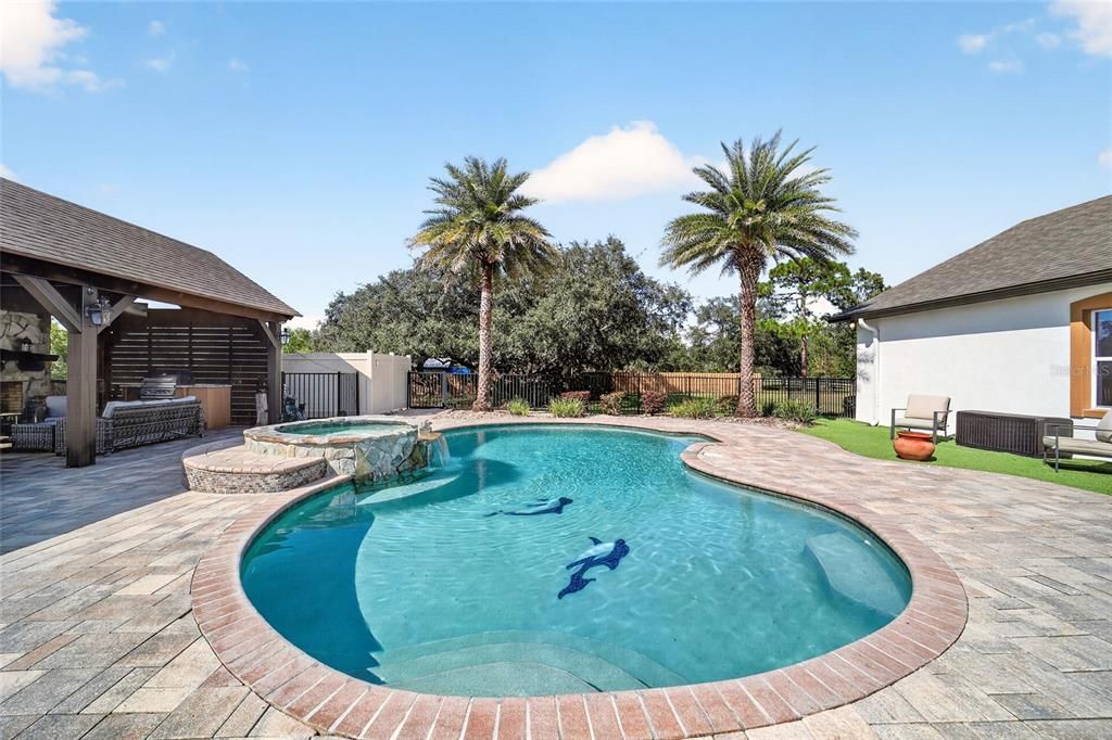 For Sale: $1,100,000 (5 beds, 4 baths, 4463 Square Feet)