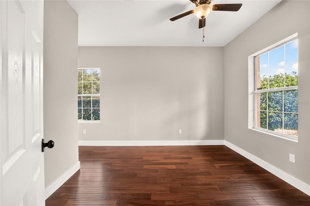 For Sale: $1,100,000 (5 beds, 4 baths, 4463 Square Feet)