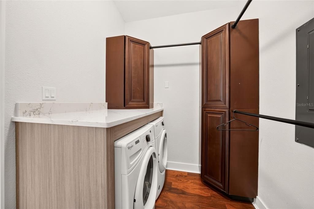 For Sale: $1,100,000 (5 beds, 4 baths, 4463 Square Feet)