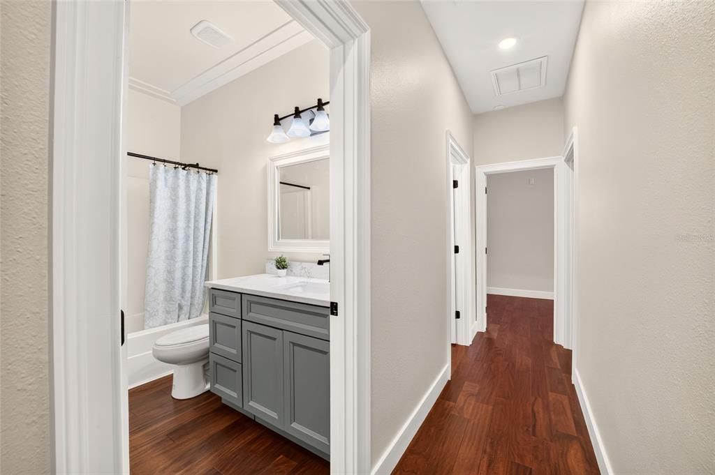 For Sale: $1,100,000 (5 beds, 4 baths, 4463 Square Feet)