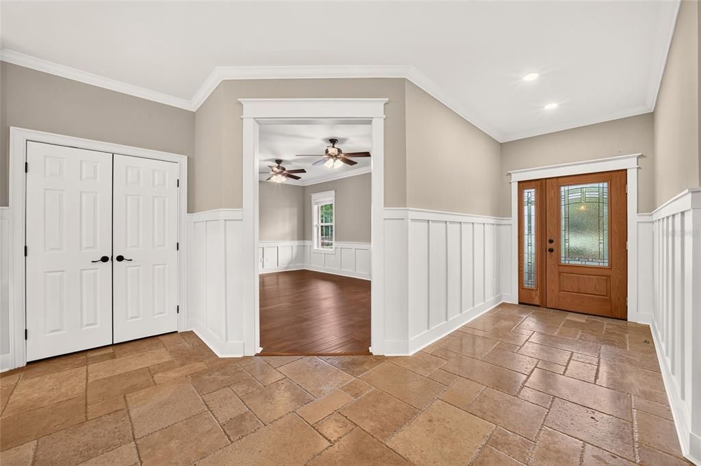 For Sale: $1,100,000 (5 beds, 4 baths, 4463 Square Feet)