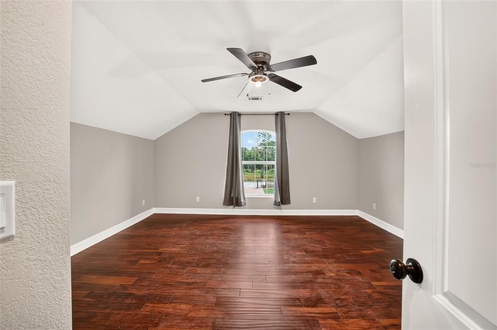 For Sale: $1,100,000 (5 beds, 4 baths, 4463 Square Feet)