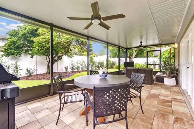 For Sale: $925,000 (4 beds, 2 baths, 2578 Square Feet)