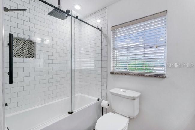 For Sale: $925,000 (4 beds, 2 baths, 2578 Square Feet)