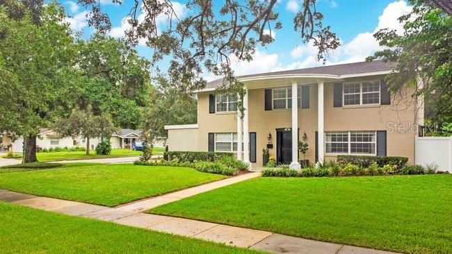 For Sale: $925,000 (4 beds, 2 baths, 2578 Square Feet)