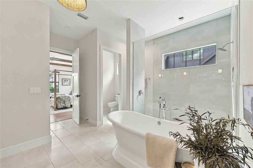 For Sale: $1,924,999 (4 beds, 3 baths, 3789 Square Feet)