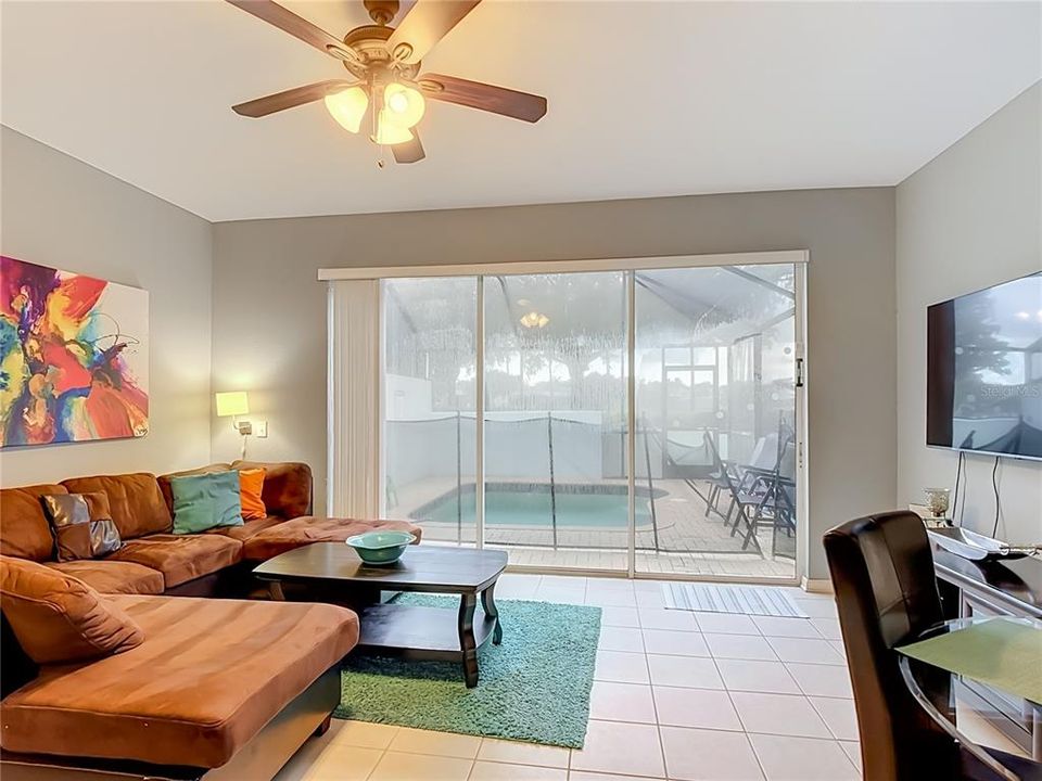 En Venta: $419,000 (3 camas, 3 baños, 1440 Pies cuadrados)