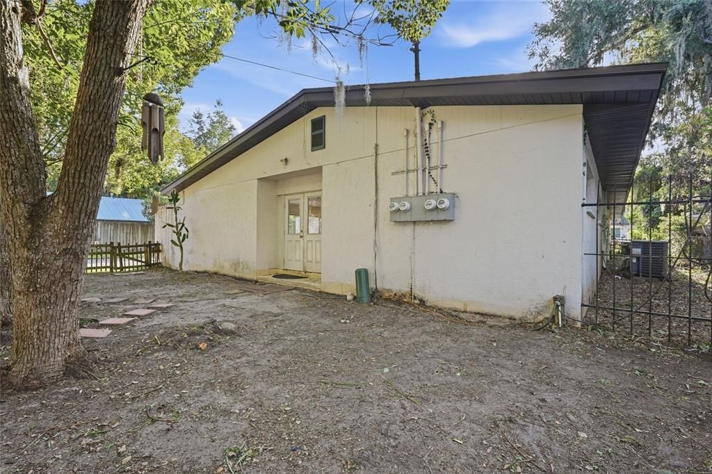 En Venta: $159,900 (2 camas, 1 baños, 907 Pies cuadrados)