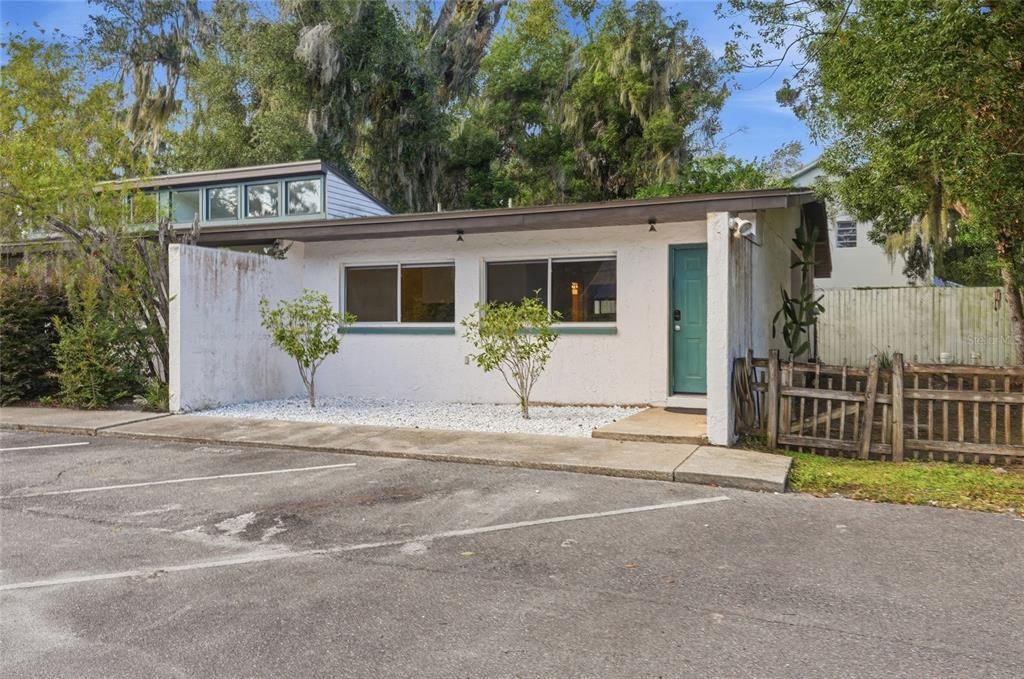 En Venta: $159,900 (2 camas, 1 baños, 907 Pies cuadrados)