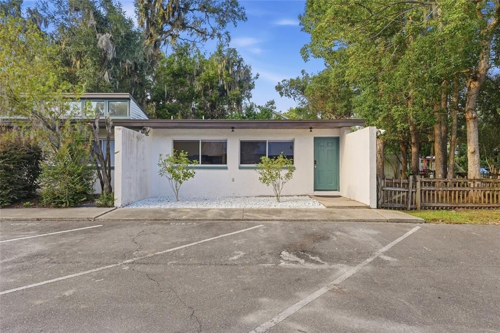 En Venta: $159,900 (2 camas, 1 baños, 907 Pies cuadrados)