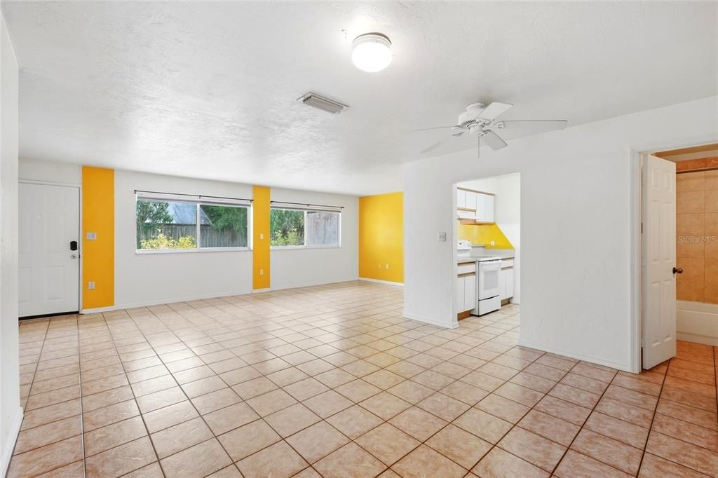 En Venta: $159,900 (2 camas, 1 baños, 907 Pies cuadrados)