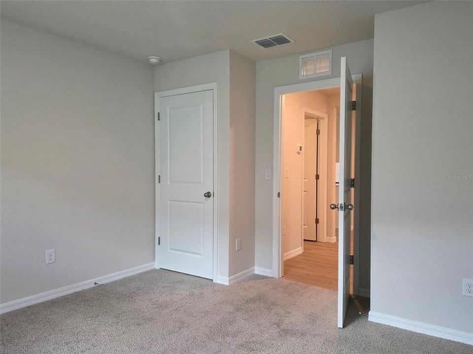For Rent: $2,600 (4 beds, 2 baths, 1828 Square Feet)