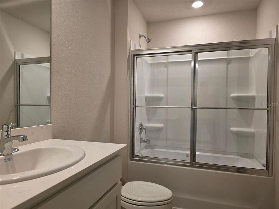 For Rent: $2,600 (4 beds, 2 baths, 1828 Square Feet)