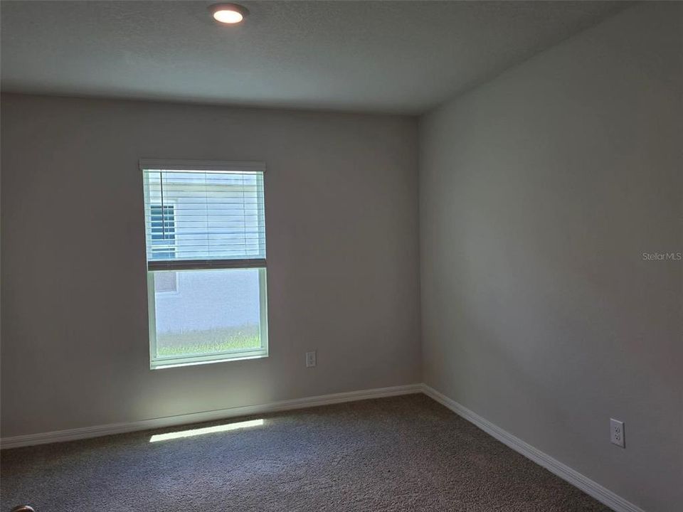 For Rent: $2,600 (4 beds, 2 baths, 1828 Square Feet)
