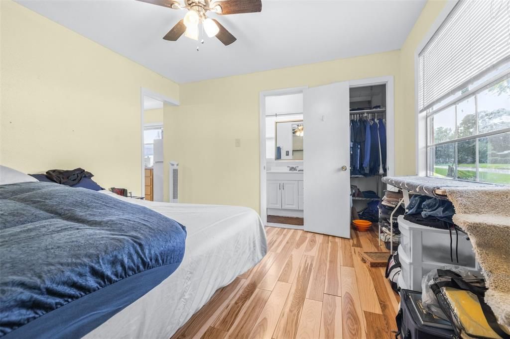 For Sale: $460,000 (4 beds, 4 baths, 3408 Square Feet)