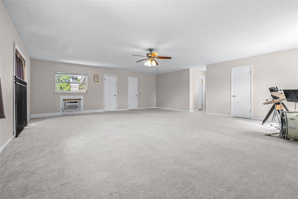 For Sale: $460,000 (4 beds, 4 baths, 3408 Square Feet)