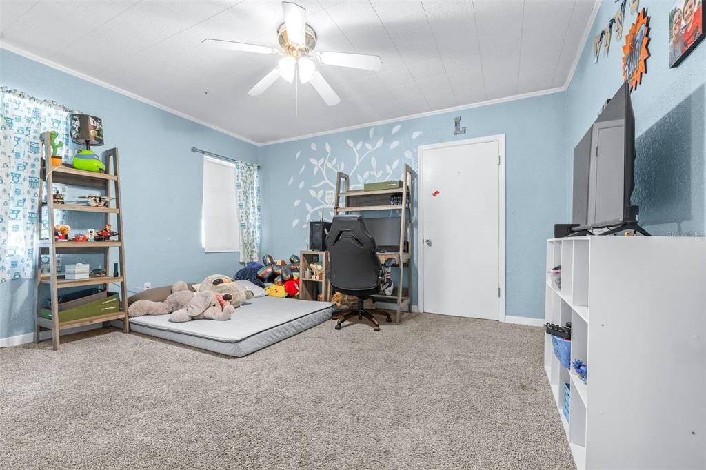 For Sale: $460,000 (4 beds, 4 baths, 3408 Square Feet)