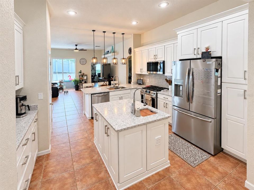 For Sale: $507,000 (4 beds, 2 baths, 2375 Square Feet)