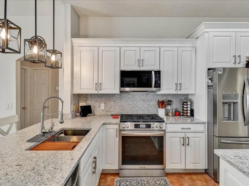For Sale: $507,000 (4 beds, 2 baths, 2375 Square Feet)