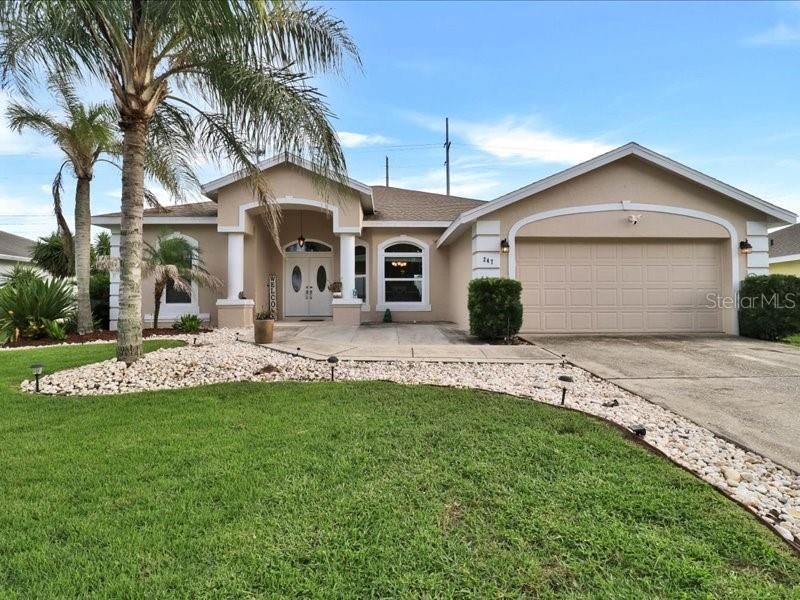 For Sale: $507,000 (4 beds, 2 baths, 2375 Square Feet)