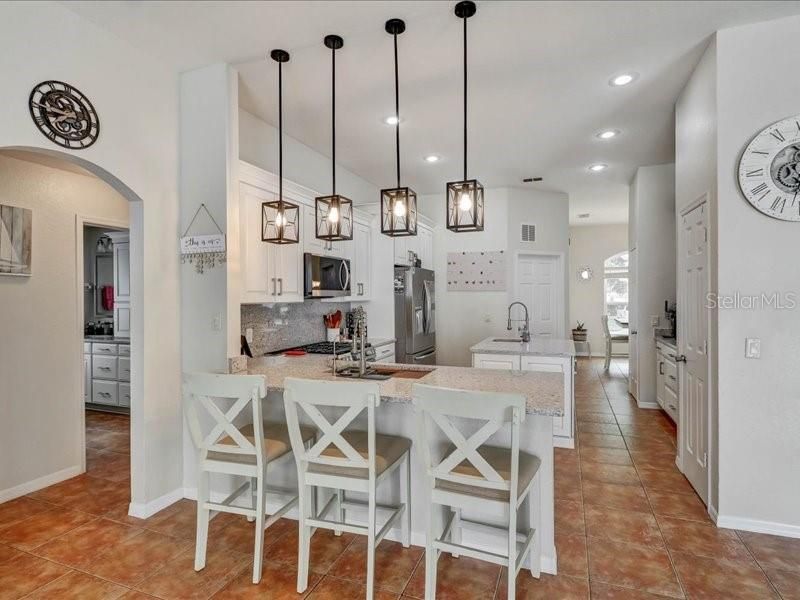 For Sale: $507,000 (4 beds, 2 baths, 2375 Square Feet)