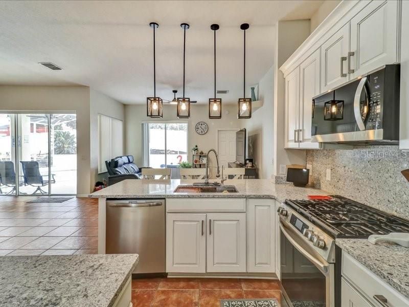 For Sale: $507,000 (4 beds, 2 baths, 2375 Square Feet)